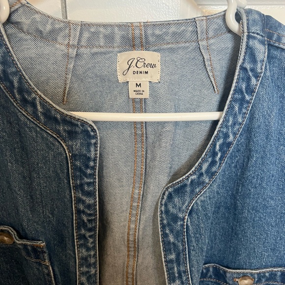 Vintage J crew denim jacket
Size medium
New condition. - Picture 2 of 3
